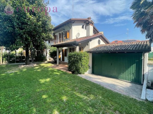 casa indipendente in vendita a Pordenone in zona Rorai Grande