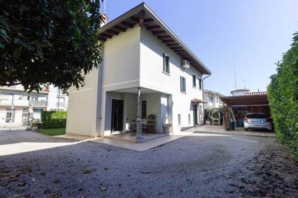 casa indipendente in vendita a Pordenone