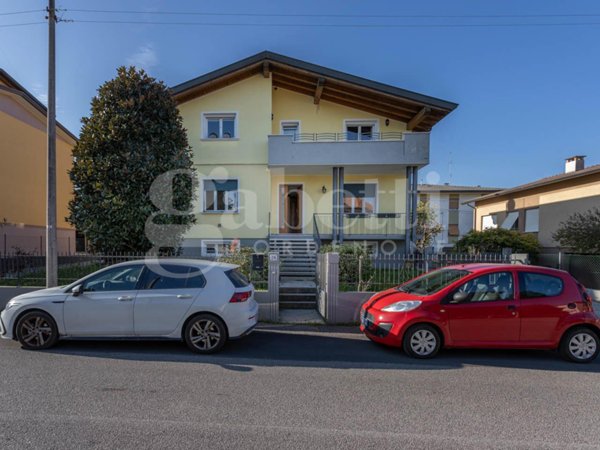 casa indipendente in vendita a Pordenone in zona San Gregorio