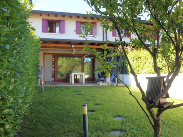 casa indipendente in vendita a Pordenone