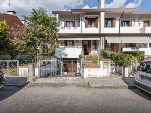 casa indipendente in vendita a Pordenone in zona Torre