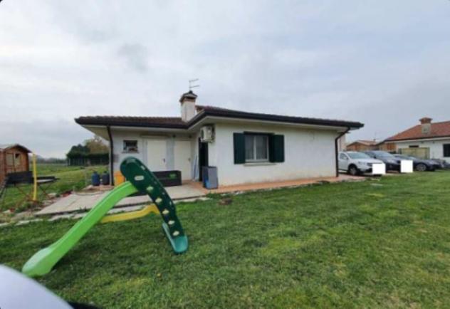 casa indipendente in vendita a Pordenone