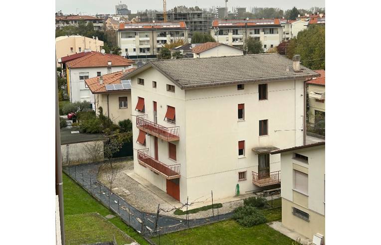 casa indipendente in vendita a Pordenone in zona Borgomeduna