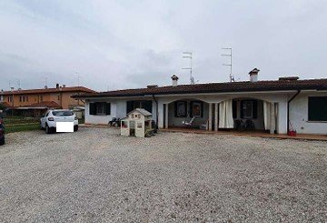 casa indipendente in vendita a Pordenone