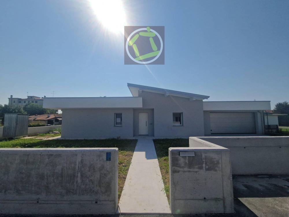 casa indipendente in vendita a Pordenone in zona Torre