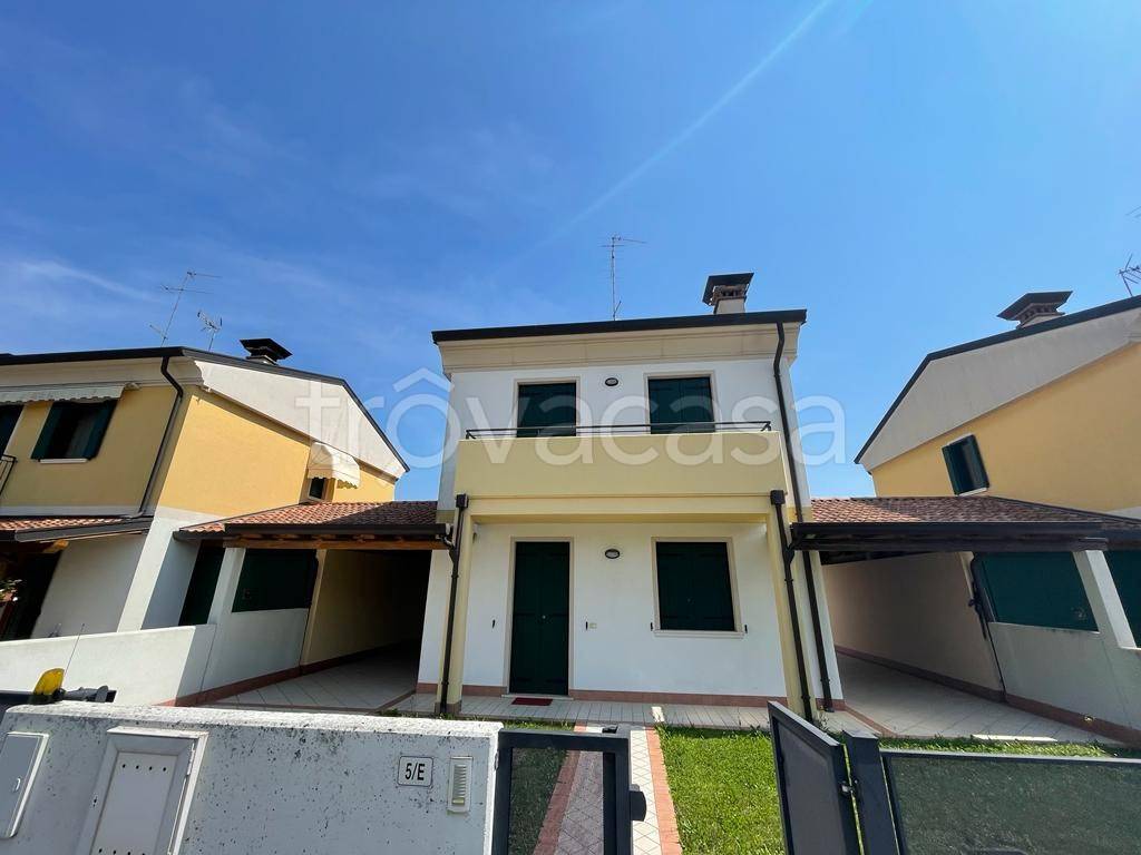 casa indipendente in vendita a Pordenone