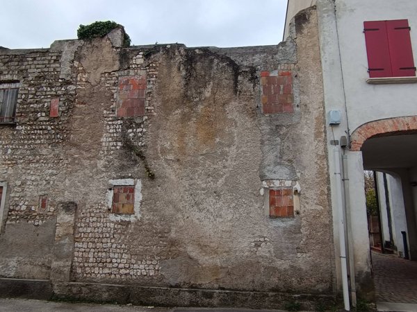 casa indipendente in vendita a Pordenone