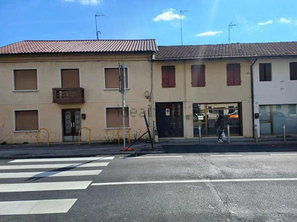 appartamento in vendita a Pordenone in zona Borgomeduna