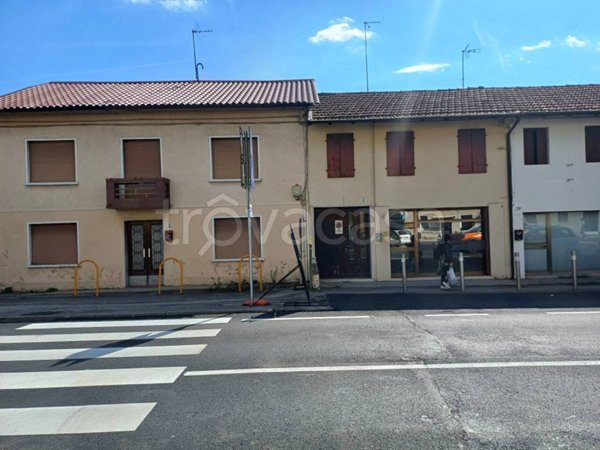 appartamento in vendita a Pordenone in zona Borgomeduna