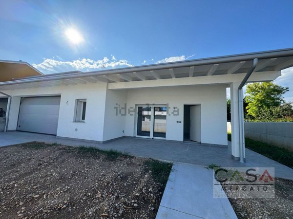 casa indipendente in vendita a Pordenone in zona Torre