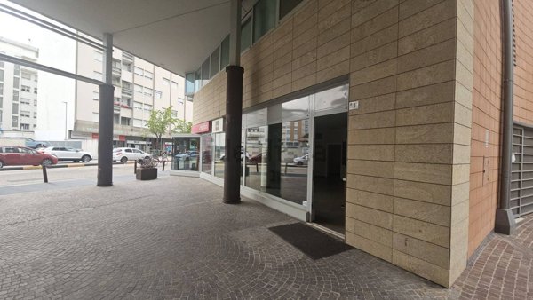 negozio in vendita a Pordenone