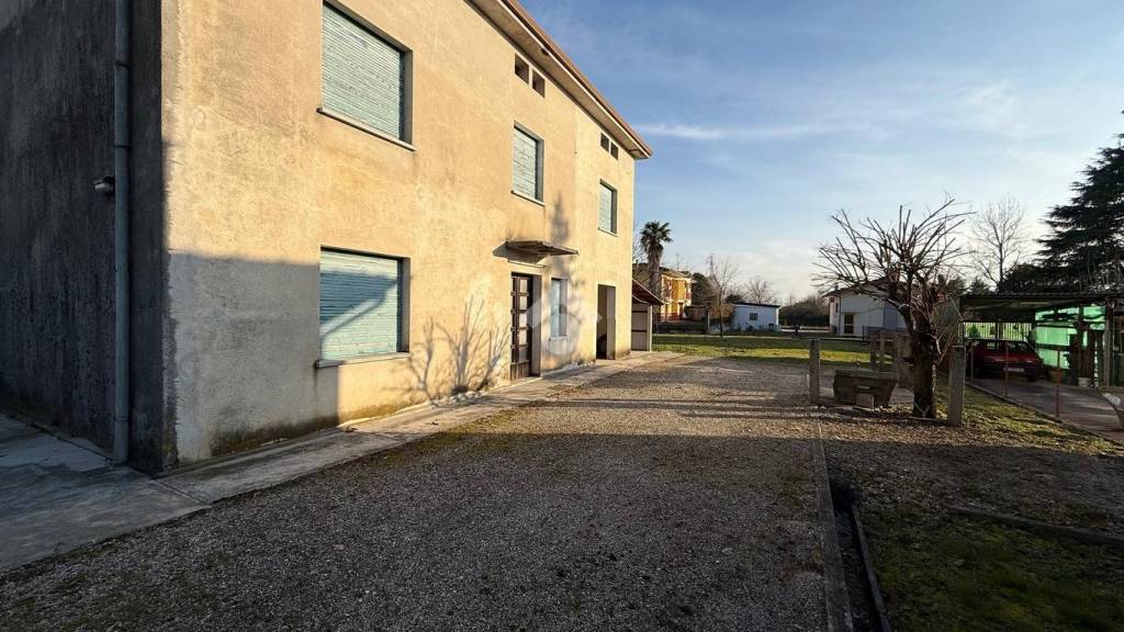 casa indipendente in vendita a Pordenone