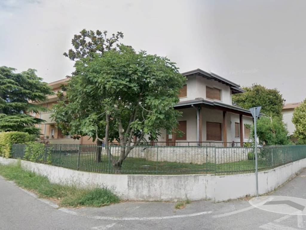 casa indipendente in vendita a Pordenone in zona Rorai Grande