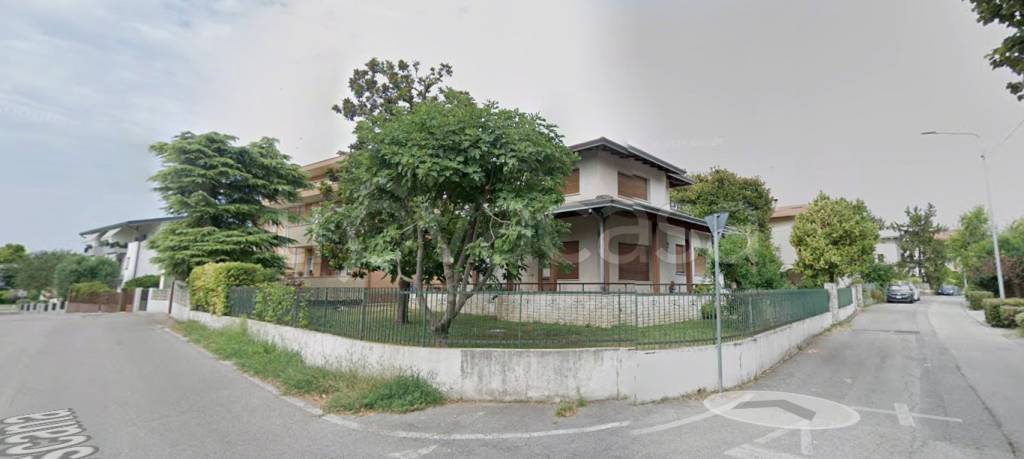 casa indipendente in vendita a Pordenone