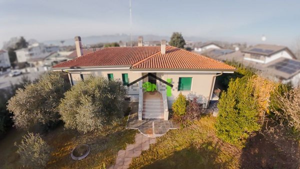 casa indipendente in vendita a Pordenone in zona Rorai Grande