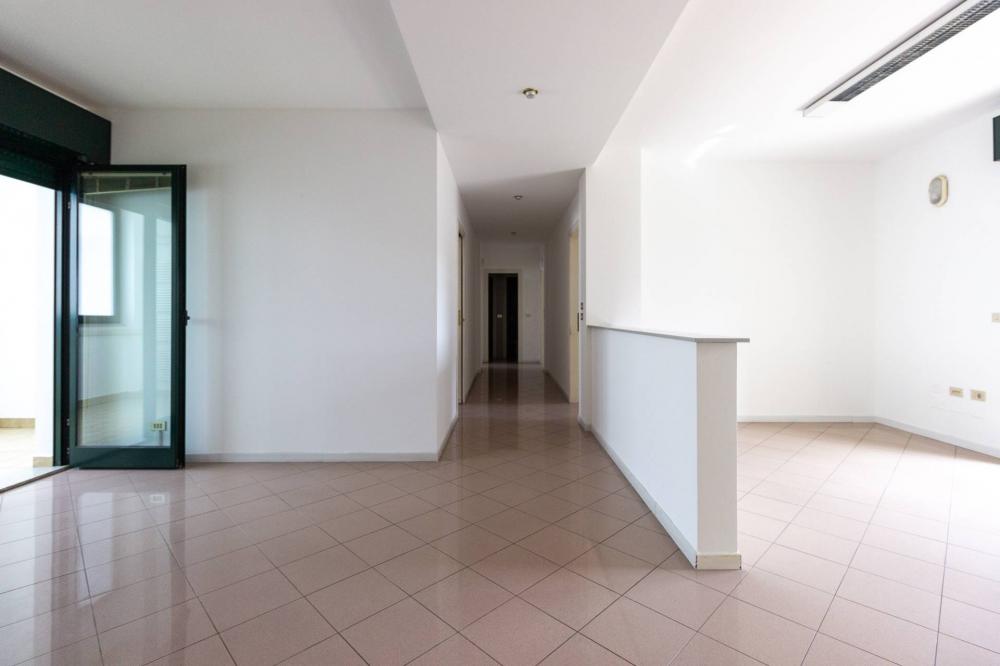 ufficio in vendita a Pordenone