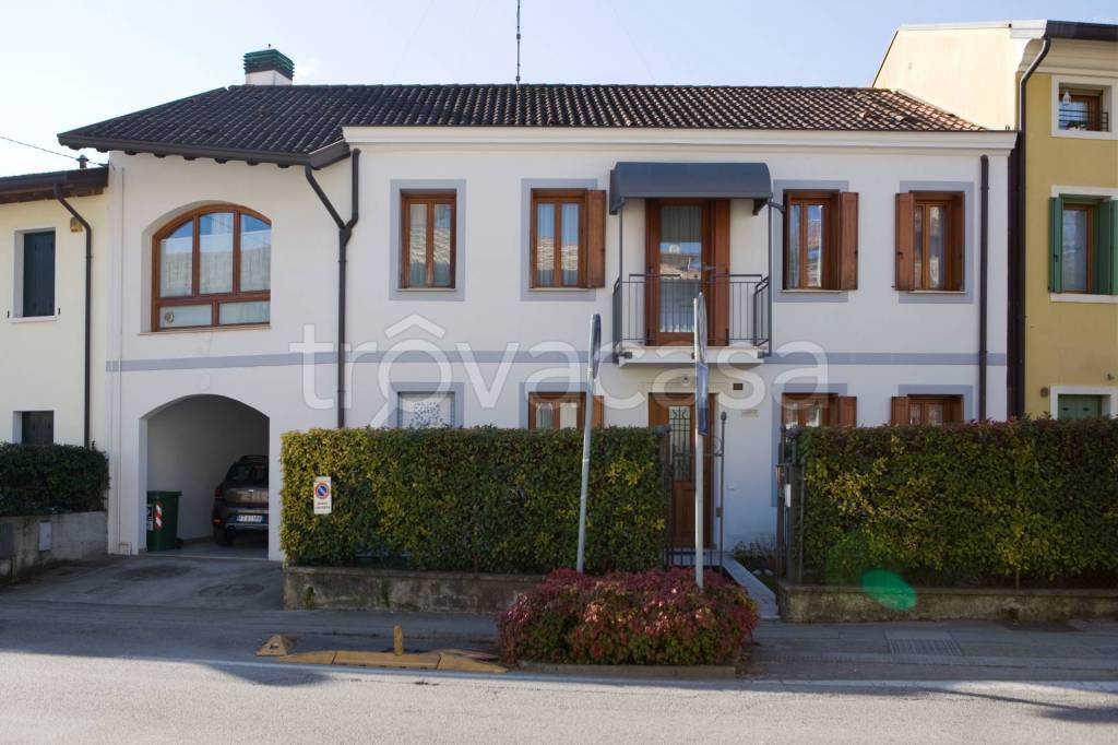 casa indipendente in vendita a Pordenone