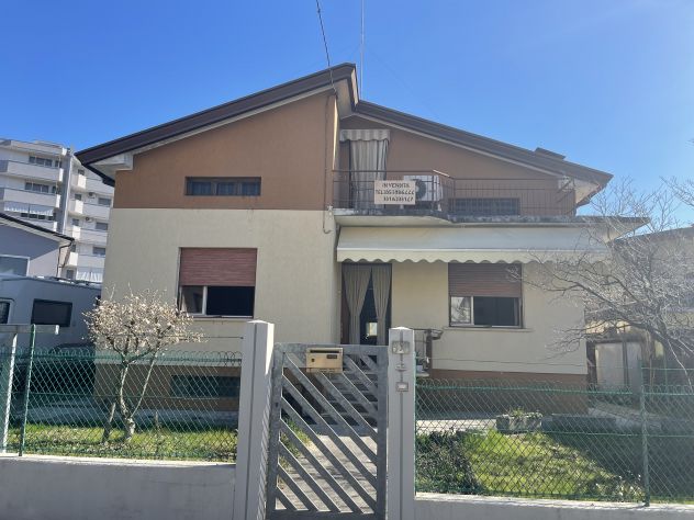 casa indipendente in vendita a Pordenone in zona Torre