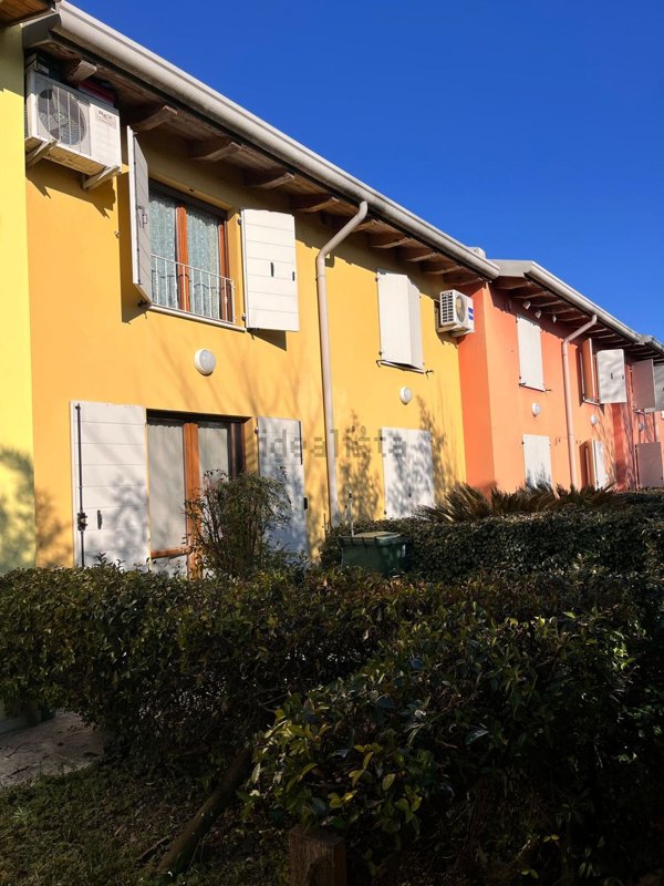 casa indipendente in vendita a Pordenone in zona Torre