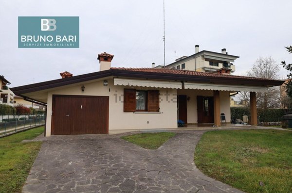 casa indipendente in vendita a Pordenone in zona Torre