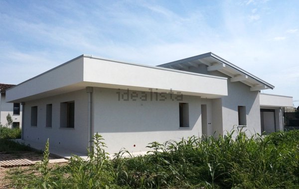 casa indipendente in vendita a Pordenone in zona Torre