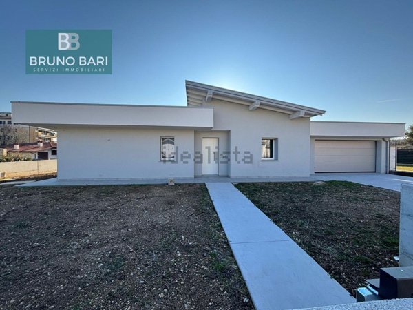 casa indipendente in vendita a Pordenone in zona Torre