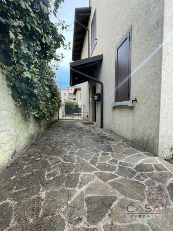 casa indipendente in vendita a Pordenone