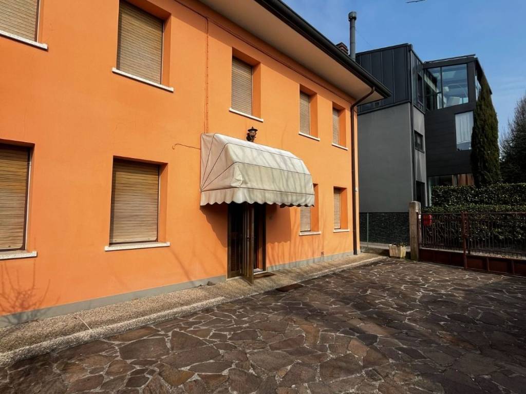 casa indipendente in vendita a Pordenone in zona Rorai Grande