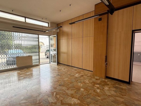 negozio in vendita a Pordenone
