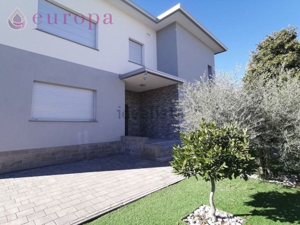 casa indipendente in vendita a Pordenone
