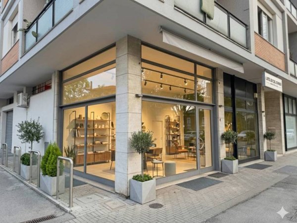 negozio in vendita a Pordenone in zona Rorai Grande