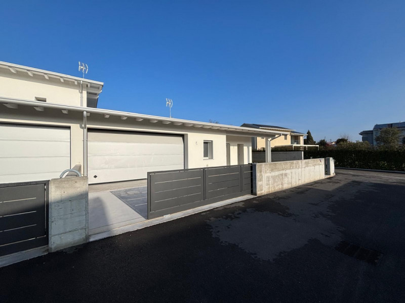 casa indipendente in vendita a Pordenone in zona Torre