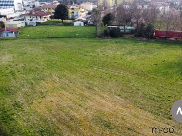 terreno agricolo in vendita a Pordenone in zona Vallenoncello
