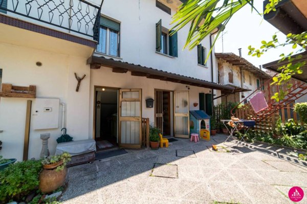 casa indipendente in vendita a Pordenone