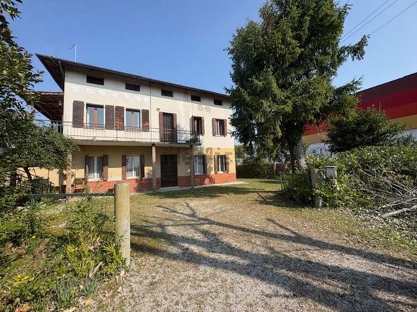 casa indipendente in vendita a Pordenone