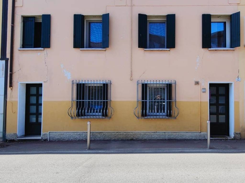 casa indipendente in vendita a Pordenone in zona Torre