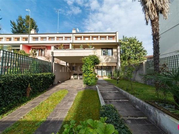 casa indipendente in vendita a Pordenone