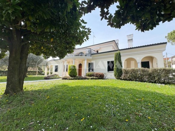 casa indipendente in vendita a Pordenone