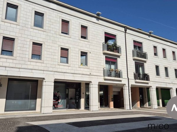 negozio in vendita a Pordenone