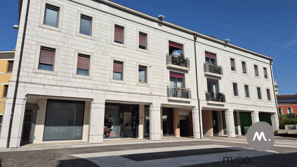 negozio in vendita a Pordenone