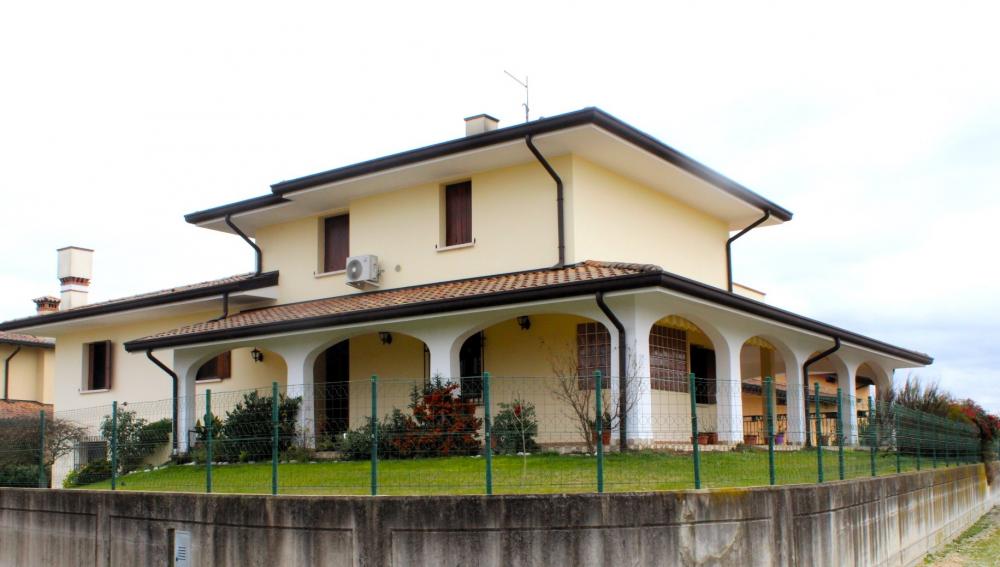 casa indipendente in vendita a Pordenone in zona San Gregorio