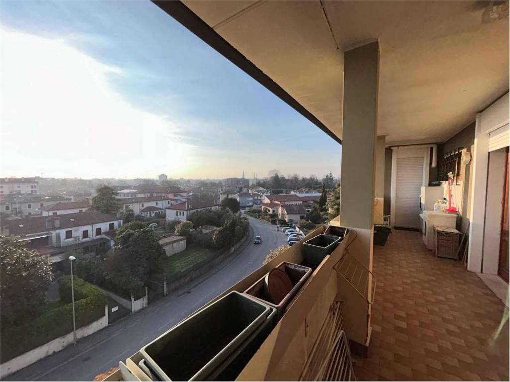 appartamento in vendita a Pordenone in zona Borgomeduna
