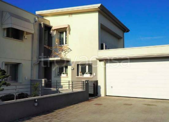 casa indipendente in vendita a Pordenone