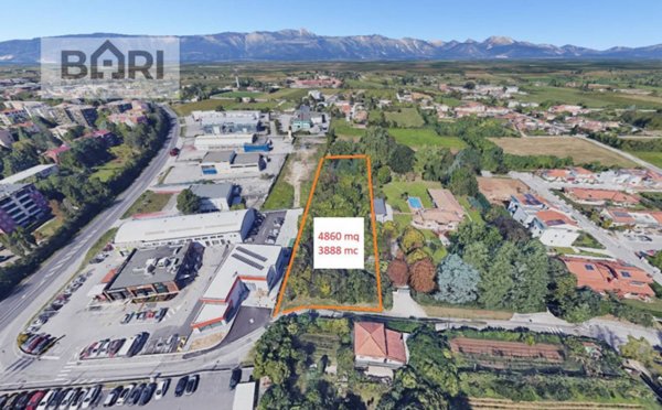 casa indipendente in vendita a Pordenone