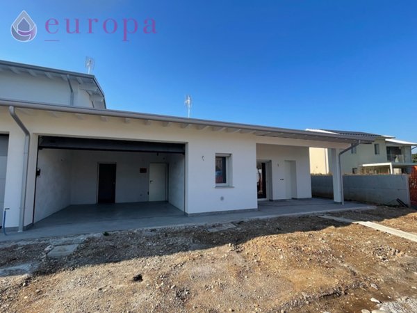 casa indipendente in vendita a Pordenone in zona Torre