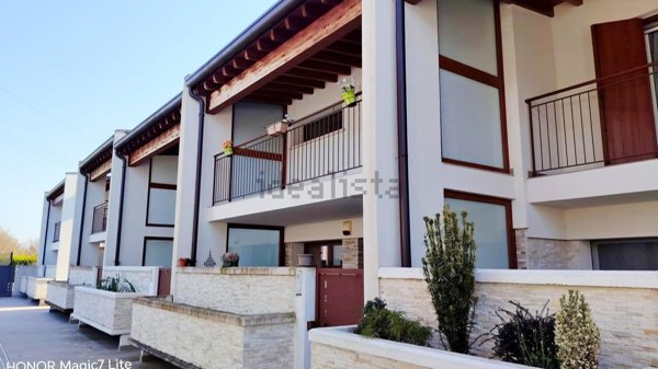 casa indipendente in vendita a Pordenone in zona Rorai Grande