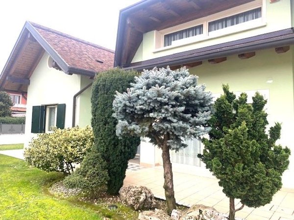 casa indipendente in vendita a Pordenone in zona Rorai Grande