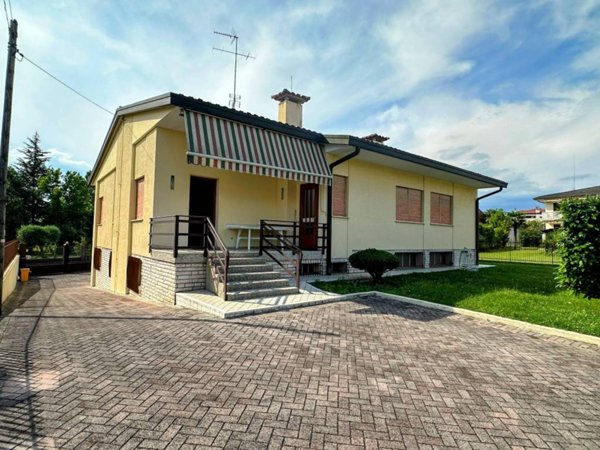 casa indipendente in vendita a Pordenone in zona Torre