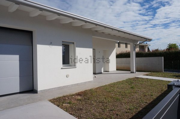 casa indipendente in vendita a Pordenone in zona Torre