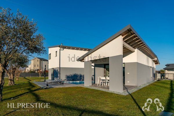 casa indipendente in vendita a Pordenone in zona Rorai Grande